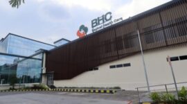 BANGUNAN. Tampak samping gedung Rumah Sakit Baghraf Health Care (BHC) di Kabupaten Sumenep, Jawa Timur, di tengah polemik penanganan pasien yang videonya viral di media sosial. (Istimewa/Redaksi BBI/Sumenep)