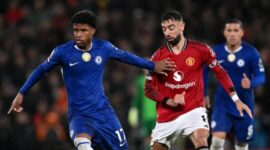 BERLAGA. Suasana pertandingan Liga Primer Inggris yang menjadi salah satu kompetisi dengan nilai hak siar terbesar di dunia, menyumbang sekitar 7,8 persen dari total pasar hak siar olahraga global pada 2026. (Istimewa/Redaksi BBI/Olahraga)